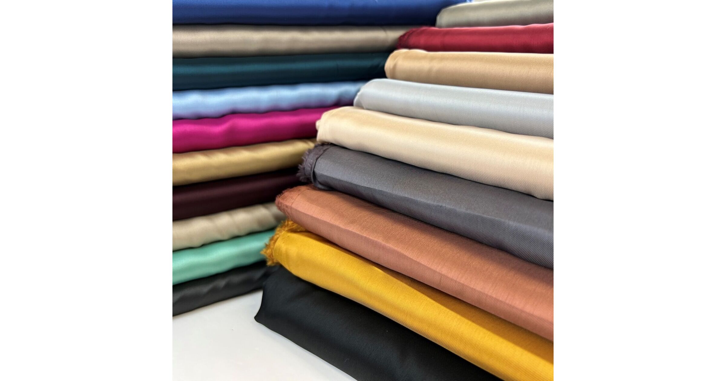 55% Acetate 45% Viscose Smooth Satin Twill Dress Lining Fabric