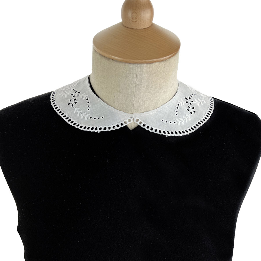 lace collar, Vintage Delicate Embroidered Cotton Lace Collar