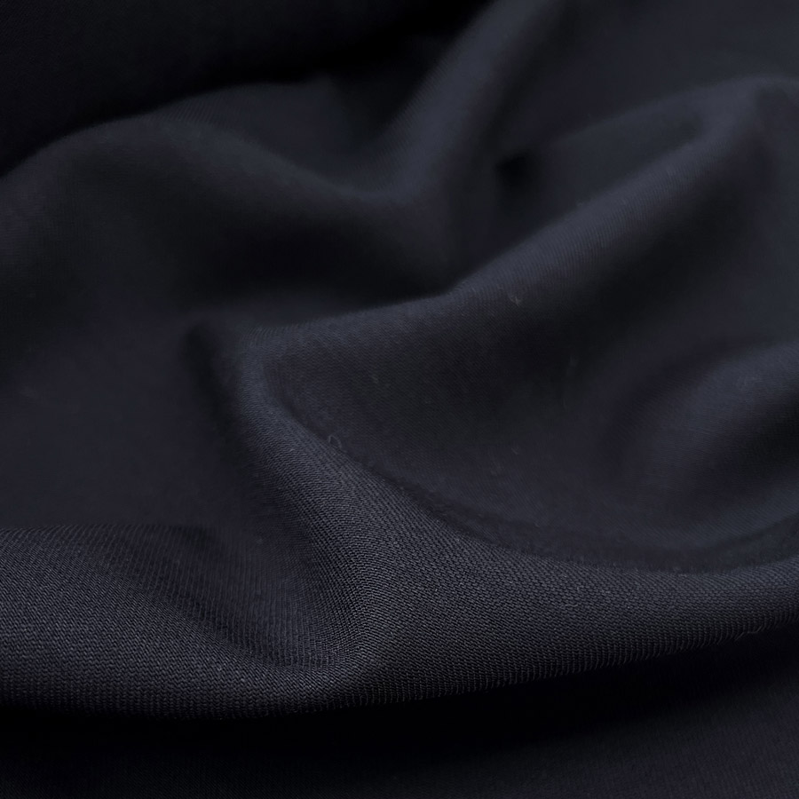 Lightweight Fine Wool Suiting Fabric | Omerta - Dark Navy