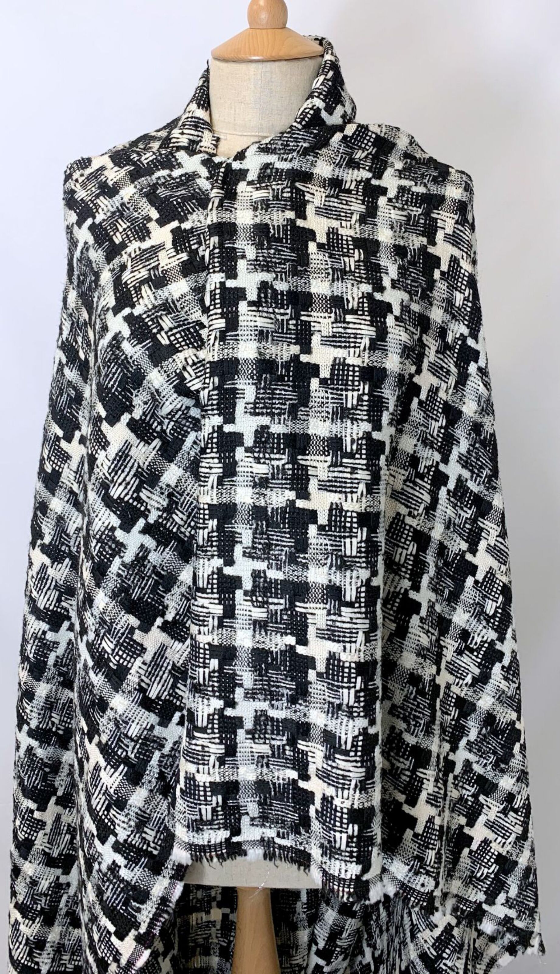 Black Cream & White Knitted Tweed Boucle Fabric | Mono Tweed