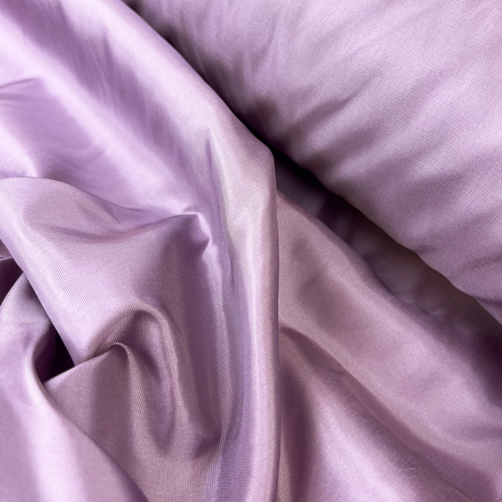 MW - Heavy Silk Taffeta – London, UK - MacCulloch & Wallis