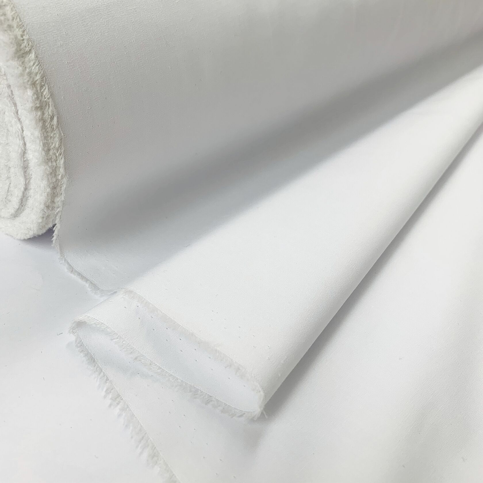 Superior Quality White Poly/Cotton Poplin Shirting Fabric